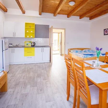Dalov Apartahotel